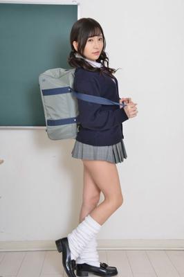 Beautés japonaises - Nonoka S - À l'école