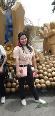 Fette Pinay-College-Schlampe
