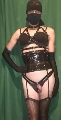 Sissy Gabrielle profite du travestissement