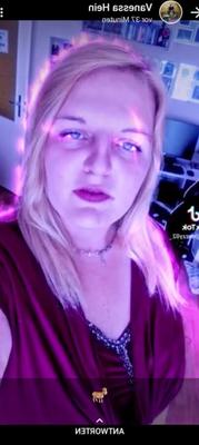 Deutsche blonde Fotze, hommages et commentaires clairs