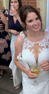 Mariée aux gros seins