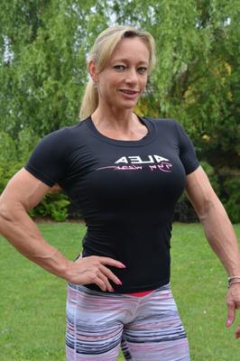 Маргита Змолова�