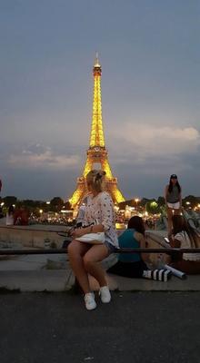 Hot young wife for ments