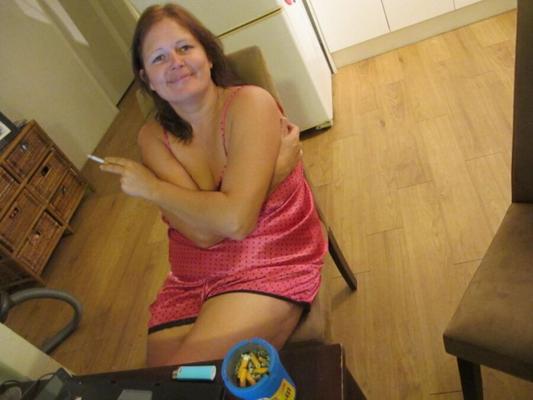 femme au foyer salope australe
