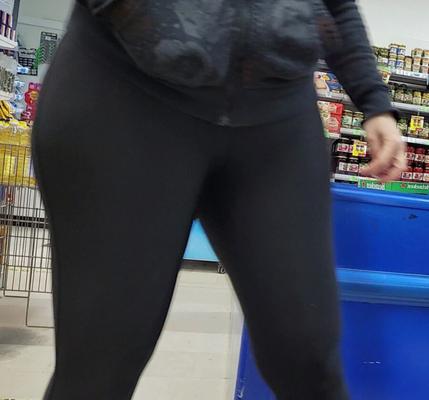 Big ass in leggings