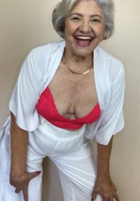 More Granny DONA