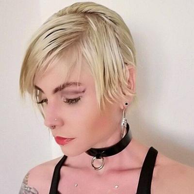 Beautiful german Lady Shir
