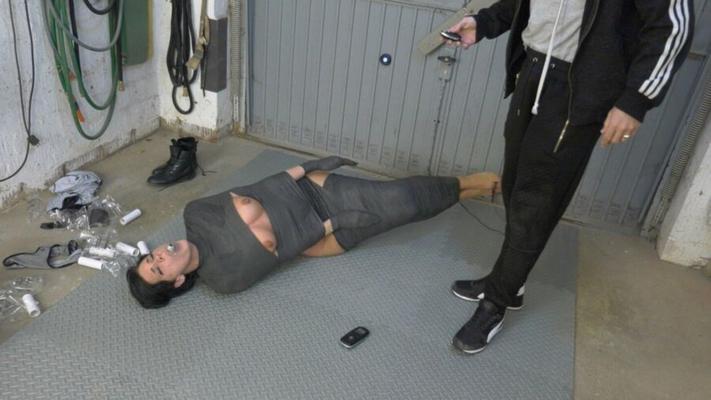 LATINA CHAUDE DANS LE BDSM DUR