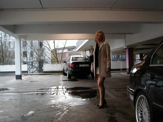 MILF allemande clignotante