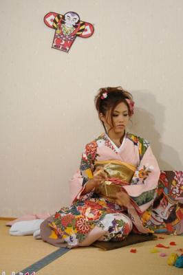 Japanese teen Iori