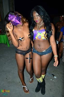 Jamaïque Oldeva Benz Playgirl Mansion