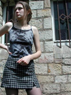 Nicole adolescente alemana en pantimedias (strapse)