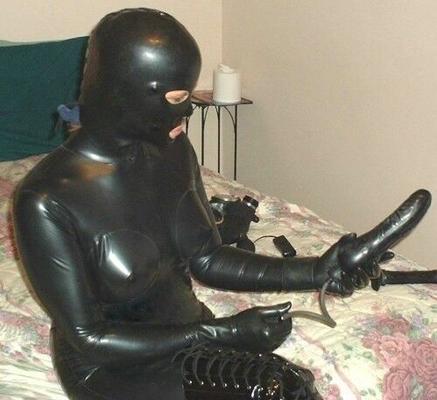 German Latex Babe
