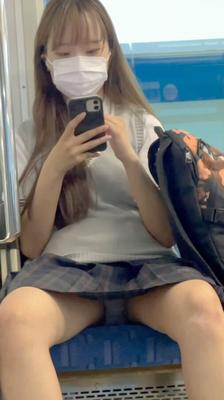 日本人大学生のパンチラ