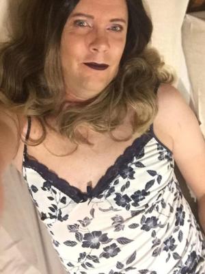 Suzzie B (Tgirl amateur)