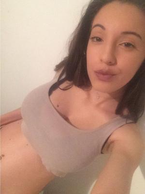 Riesige Brust-Hottie