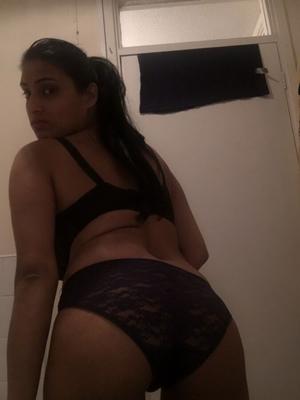 Selfies desnudas de mamá tetona