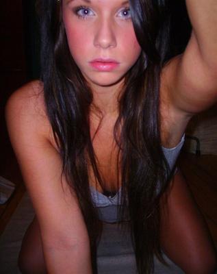Beauty Dark haird girl
