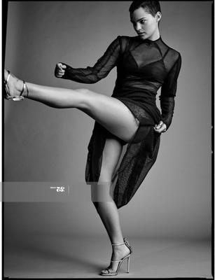 Brianna Hildebrand - Actrice américaine - Pieds - Galerie