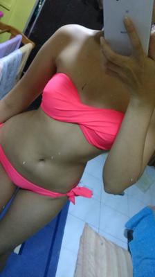 Asiatique Teen Strip-Tease