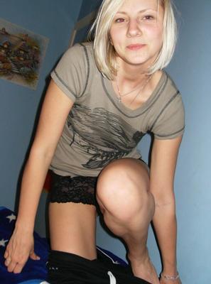 Blonde young girlfriend blowjob skills