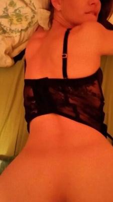 Name of this slut pls?