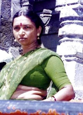 MILF indienne sexy mature et courbée