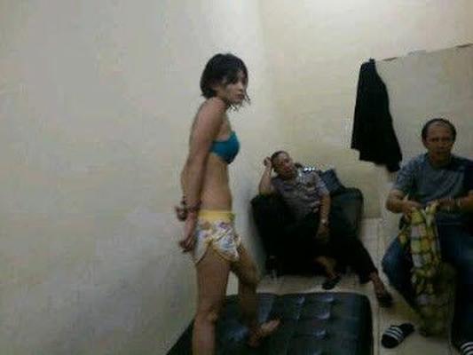 Novie Amelia Telanjang