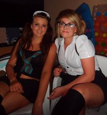 UK Chav Slut Ellie pour légendes/commentaires/contrefaçons