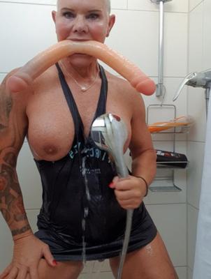 German muscle amateur fetish slut