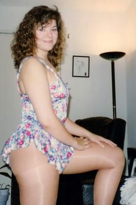 Nice American Wife in Pantyhose