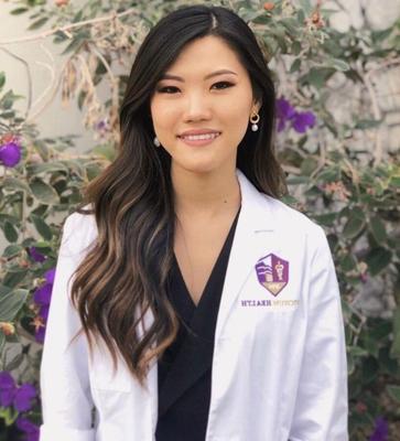 Sally Chu, étudiante dentiste/salope en bikini