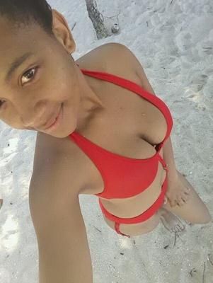 ROSE LA NEGRITA