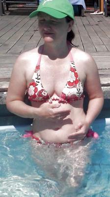 Britische MILF im Bikini (NN)