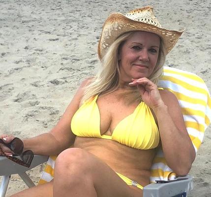 Mamans en bikini pour des commentaires durs