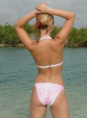 Lindsey Marshall - Bikini rose