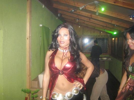 transexuelle ladyboy tranny transgenre ÉLÉGANT HABILLÉ À LA FÊTE
