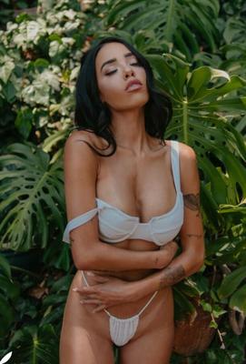 lily andrews