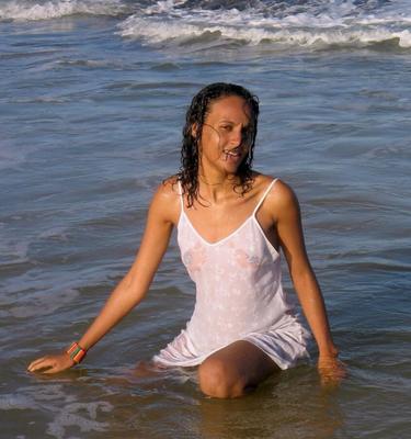 Costa Rican slutwife posing for tourists