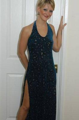 Reino Unido sarah en vestido azul