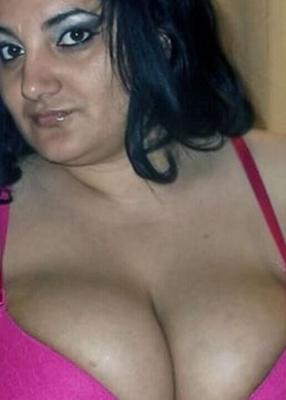 Curvy mature latina