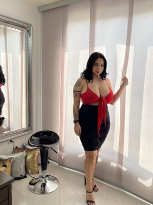 Kim Velez, красивая грудастая колумбийка с отличной задницей
