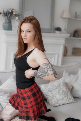 Suicide Girls - Dickdiscovery - Unchained Melody