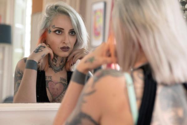 Suicide Girls - Gladyce - Narzissenparfum