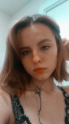 Lina K. russische Amateur-Blondine, y.o.