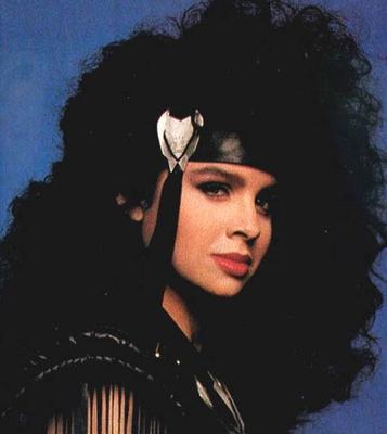 ジャクリーン・タバレス / アメリカの女優