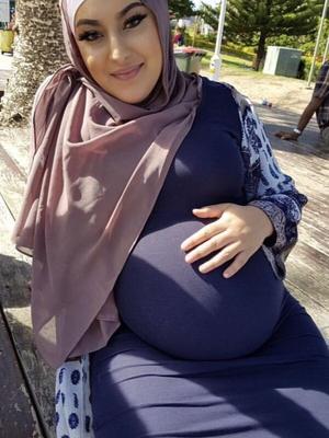 schwanger: beurette en hijab engrossee