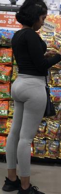 Dump Latina Sweet Tooth Avec Ligne De String Visible
