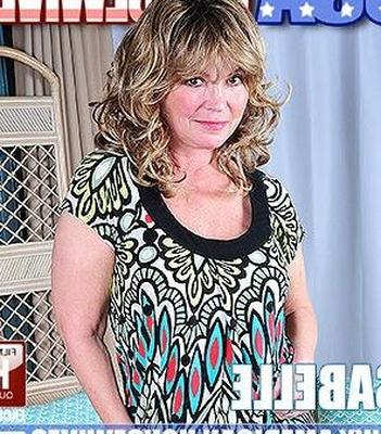 Hot mature American Isabele