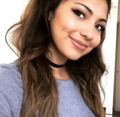 Incroyable jeune latina Selena